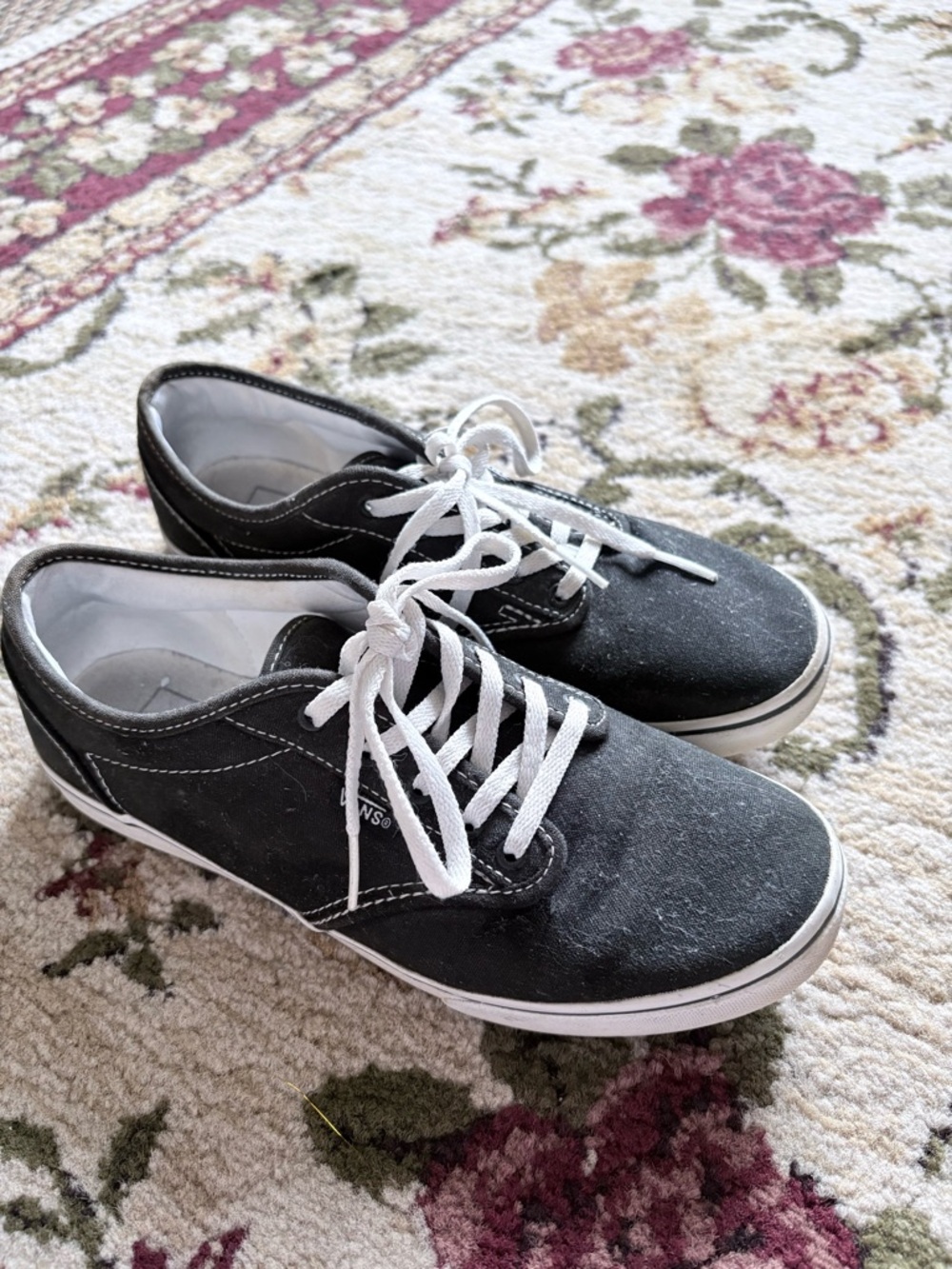 Vans Black & White Low-Top Canvas Sneakers Women’s Size 7.5